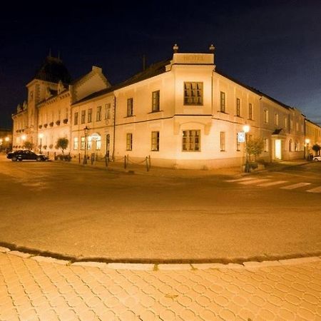 Hotel Mario Lednice Exterior foto