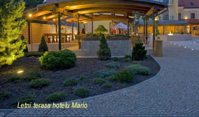 Hotel Mario Lednice Exterior foto