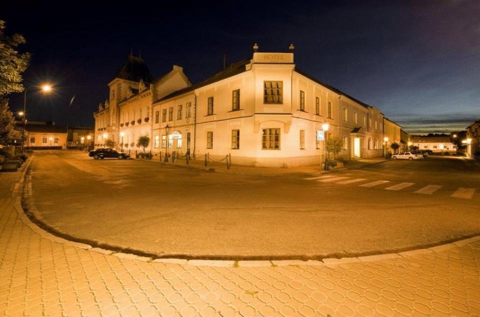 Hotel Mario Lednice Exterior foto